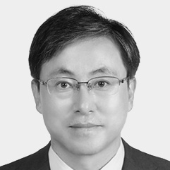 KB금융그룹 김선엽 감사위원회 위원장의 초상화 사진입니다