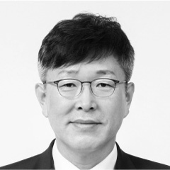 The portrait photo of Park Chan Yong, KB Financial Group