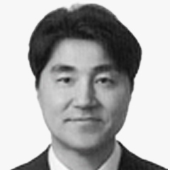 The portrait photo of Park Hyo Ik, KB Financial Group