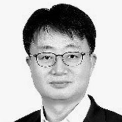 The portrait photo of Park Myoung Hwa, KB Financial Group